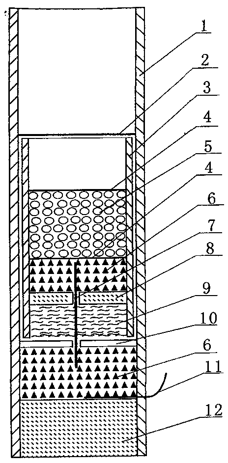 Firework device with effect tail gunpowder structure on surface of inner cylinder