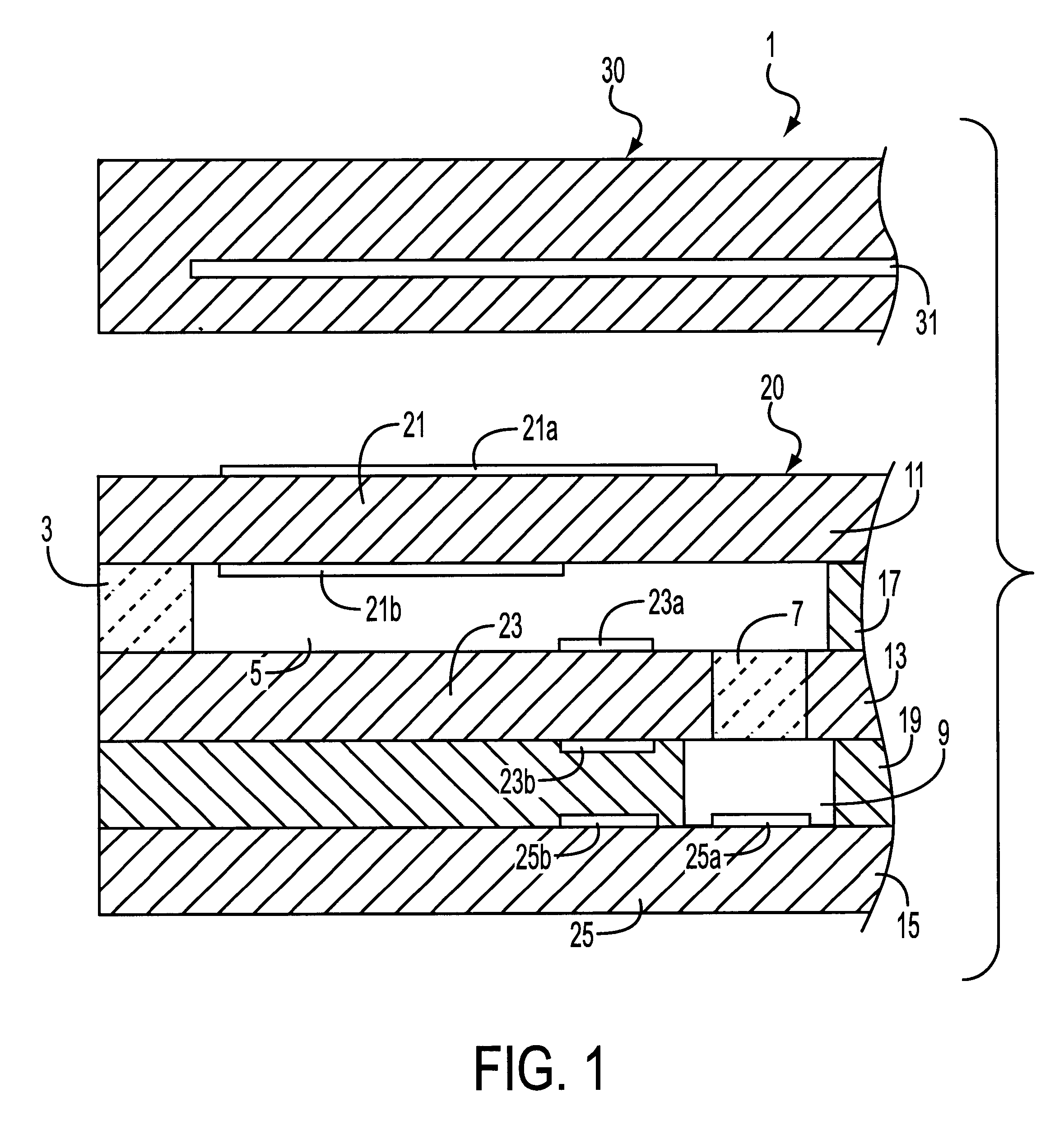 Gas sensor with a high combined resistance to lead wire resistance ratio