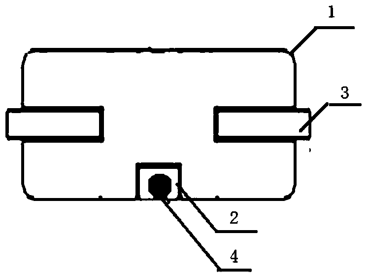 Pseudo-surface-mounted quartz crystal resonator with ground solder joint and processing method thereof