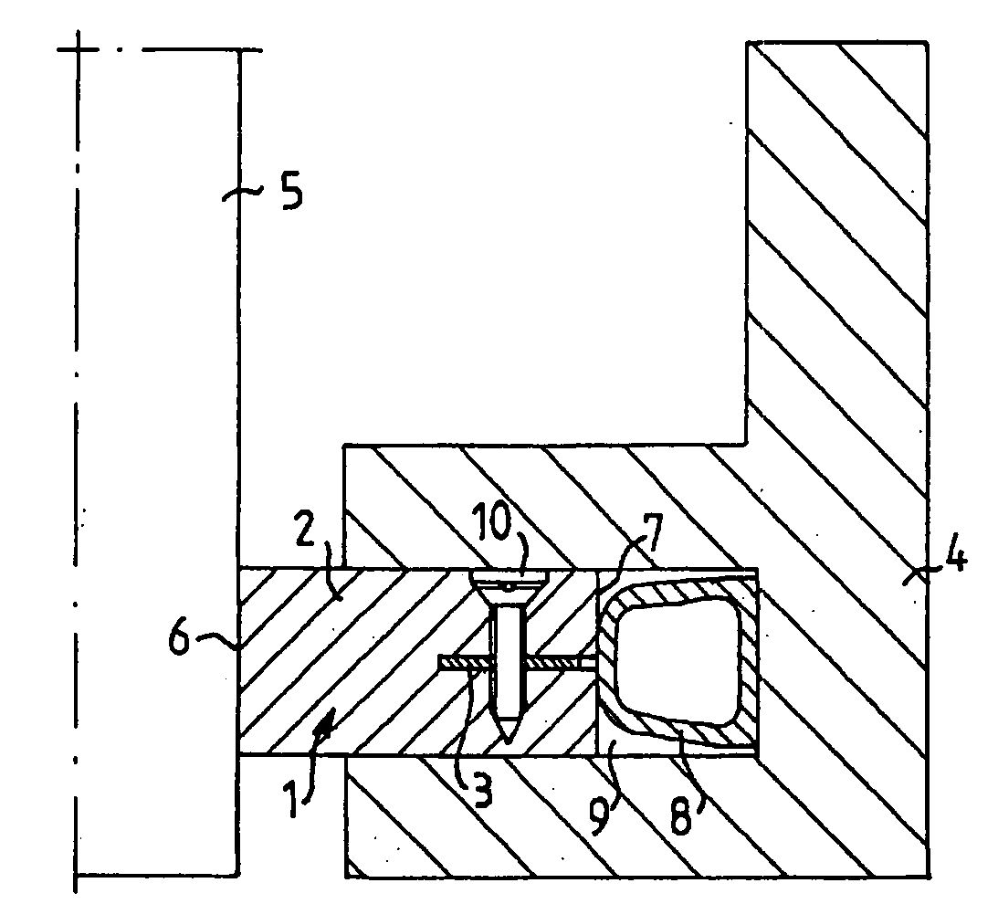 Arrangement for the treatment of cellulose pulp