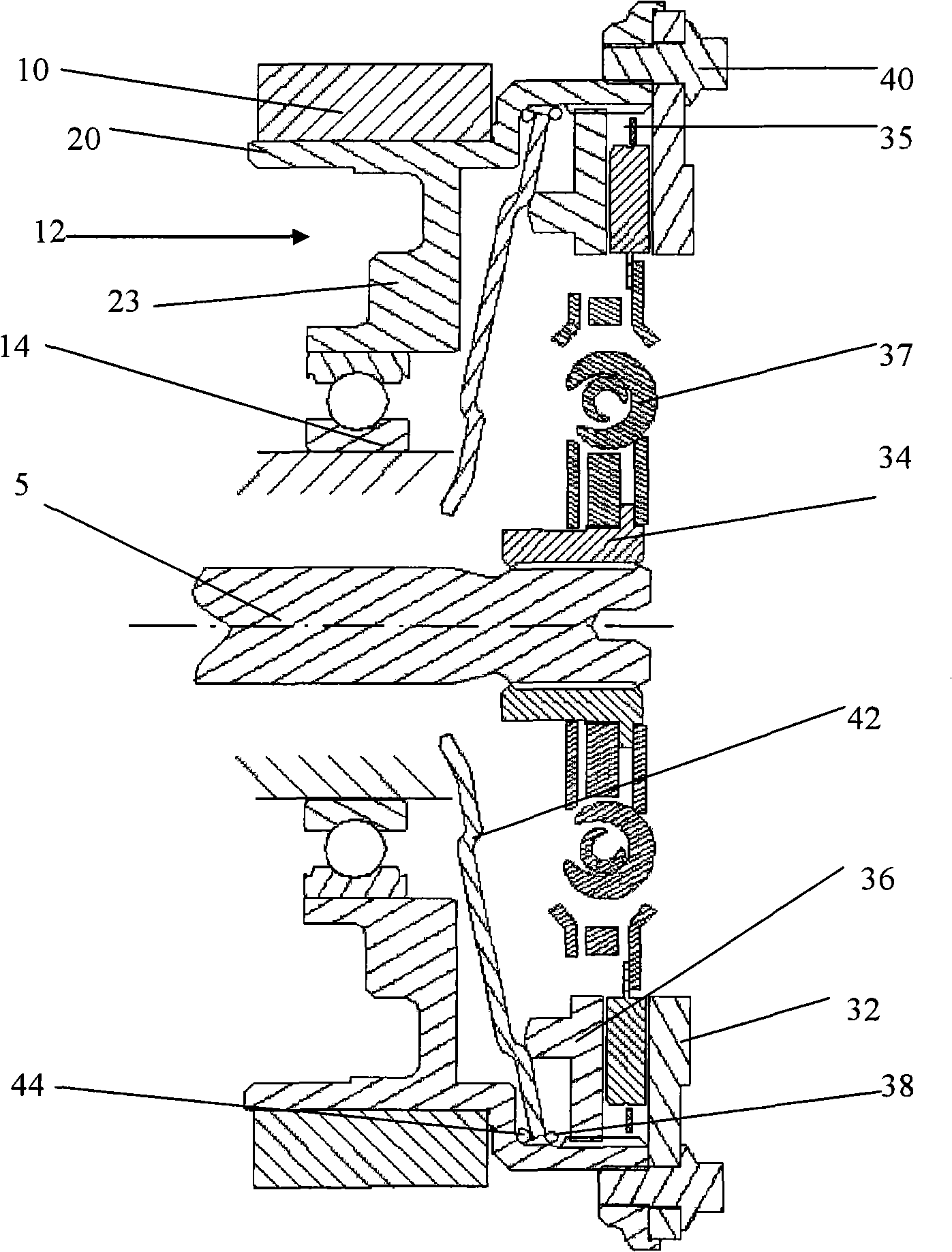 Normally-disengaged clutch integrated in motor rotor bracket and vehicle comprising same