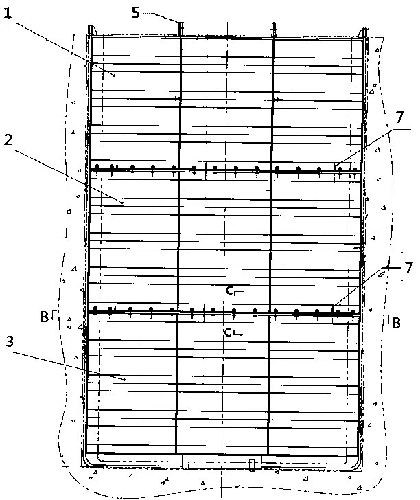 Segmented material change pool water gate for nuclear power plant and assembly method thereof