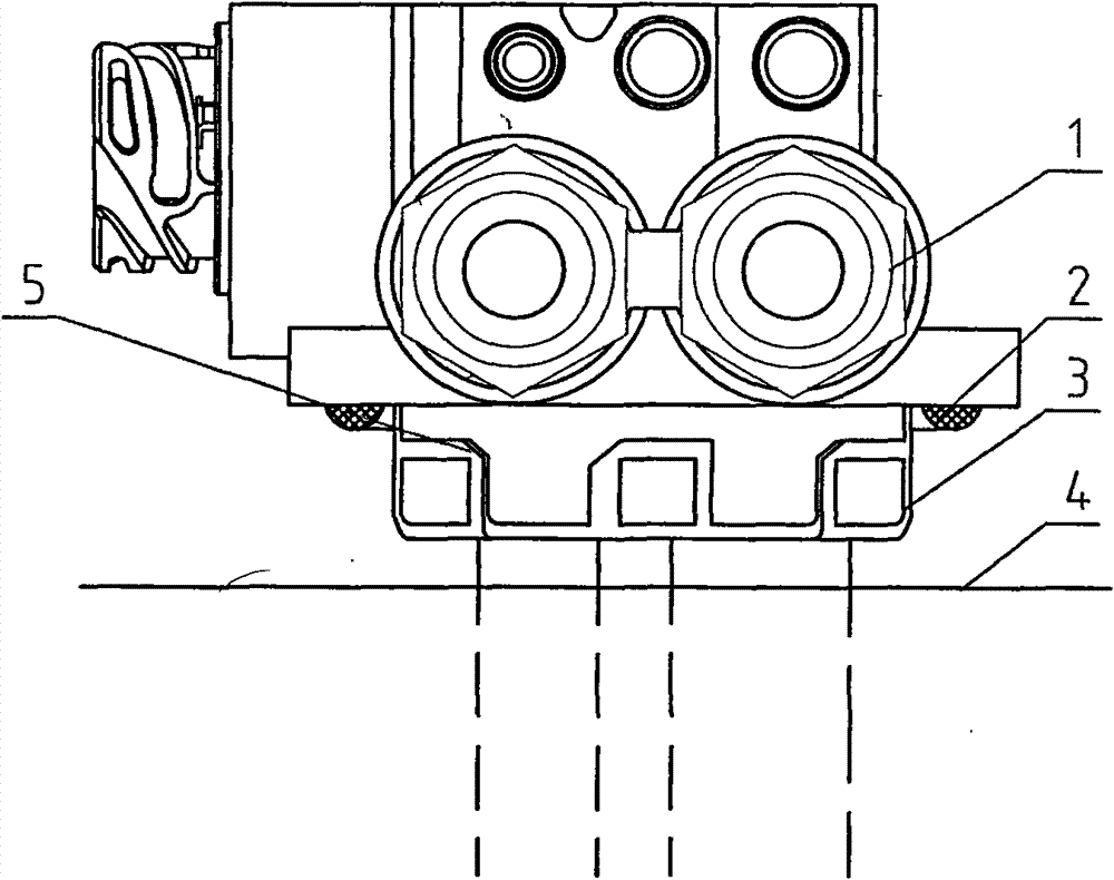 Connecting structure of fuel sensor and fuel tank