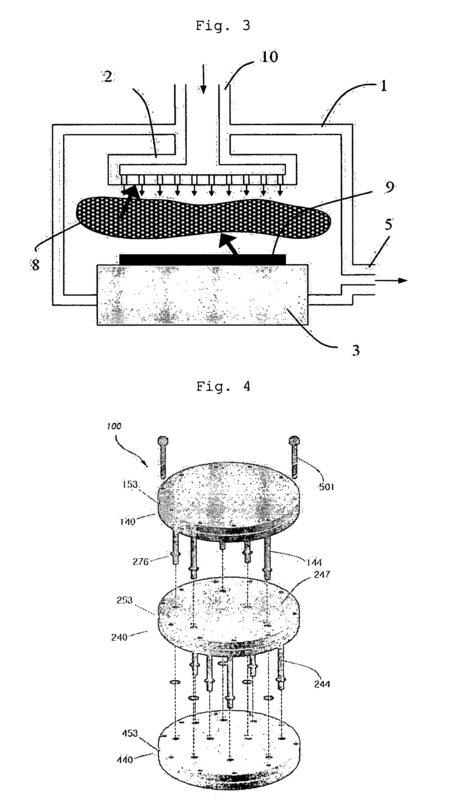 Apparatus for chemical vapor deposition (CVD) with showerhead and method thereof