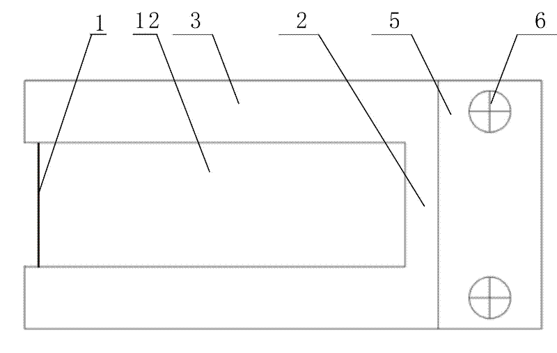 Forced nucleus retention method in nucleated pearl cultivation and nucleus retainer used in method