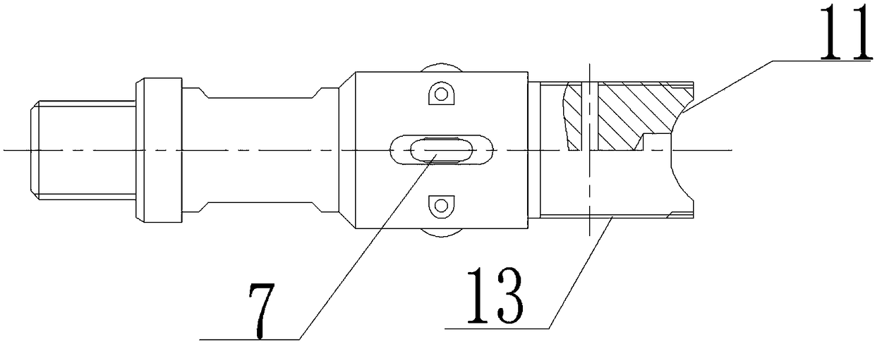 Flexible short piece with rollers