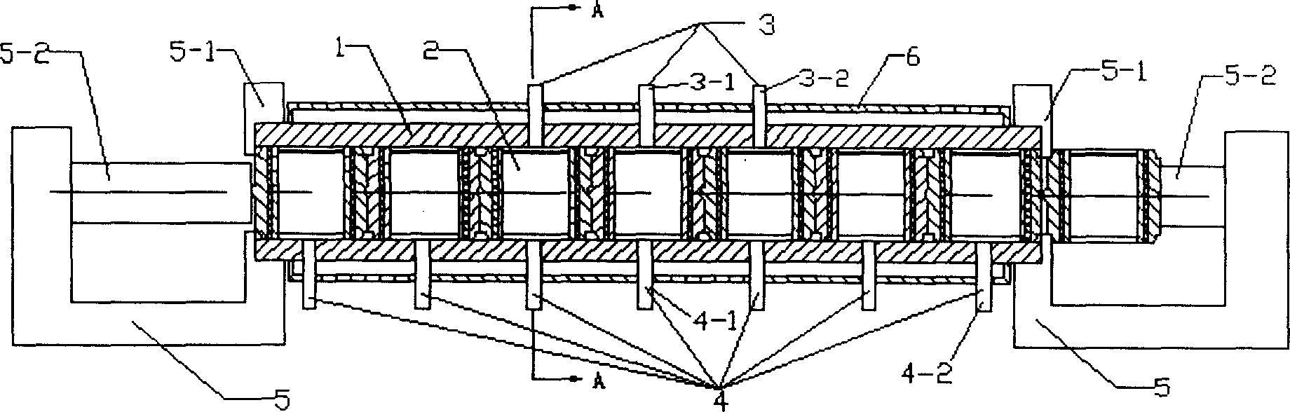 Apparatus for continuous extracting and sterilizing solid materials under high and ultrahigh pressure