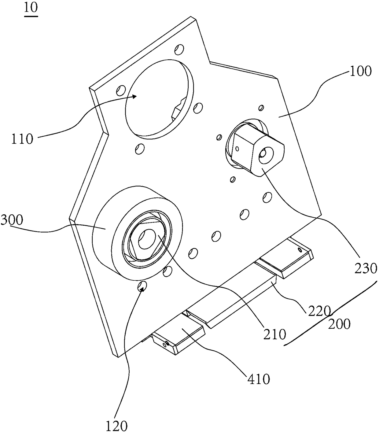 Sewing material layering mechanism and sewing material layering method