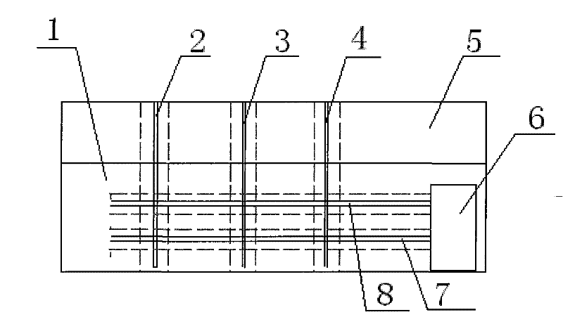 Method for extracting coalbed gases from coal mines by upper and lower combination