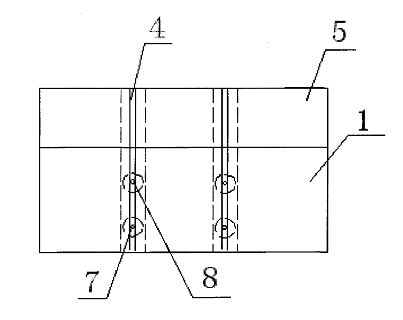 Method for extracting coalbed gases from coal mines by upper and lower combination