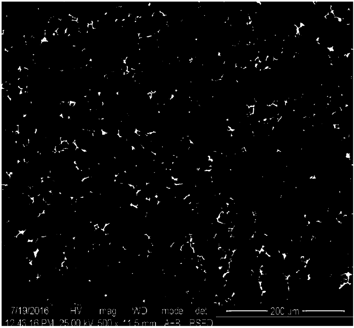 Low-zirconium-content sintered tabular corundum and preparation method thereof