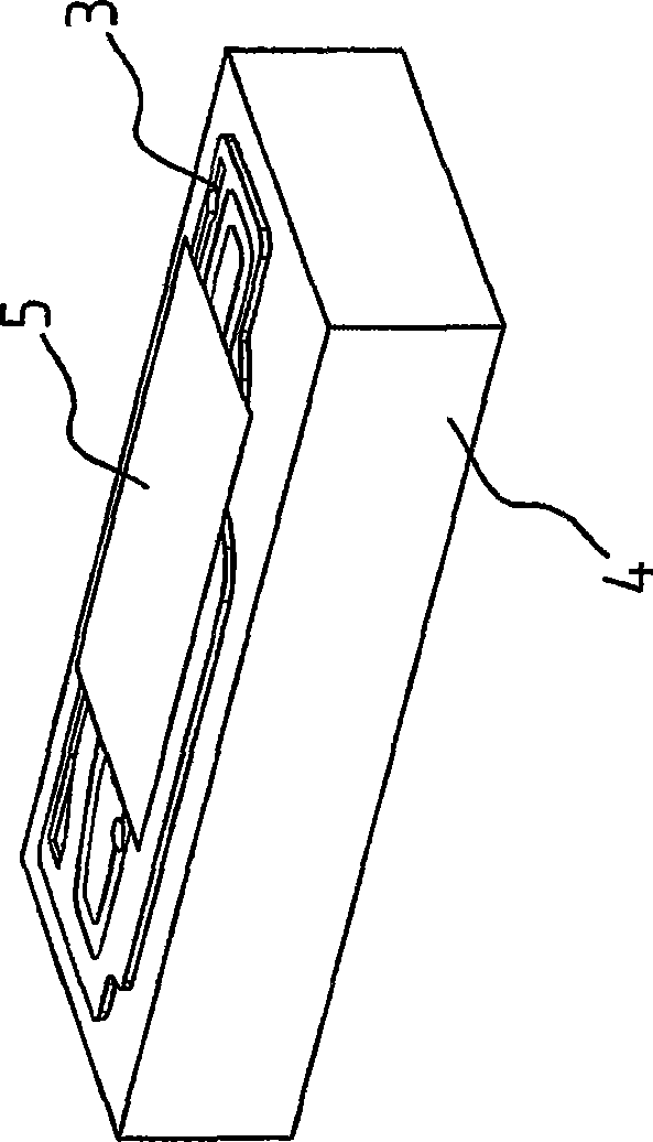 Covering element comprising a sound absorbing element