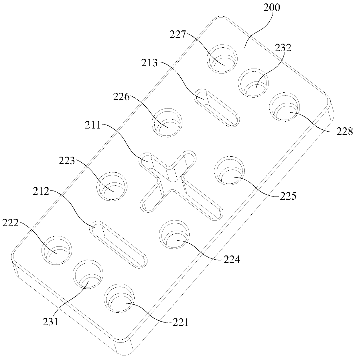 Communication equipment, dielectric filter and dielectric block