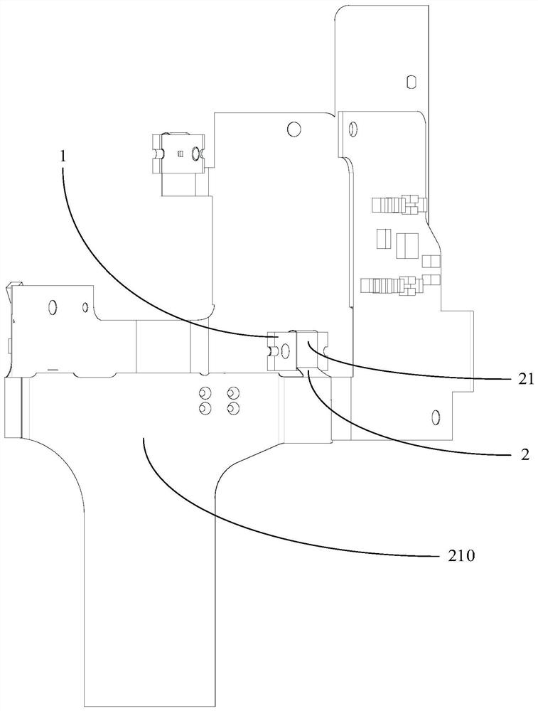 Displacement sensor circuit mounting structure, zoom lens, and imaging device