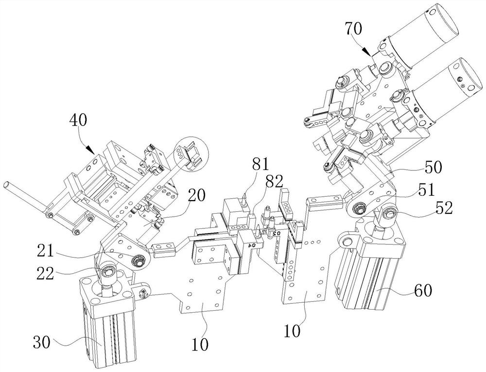 Bending device for nut plate hemming