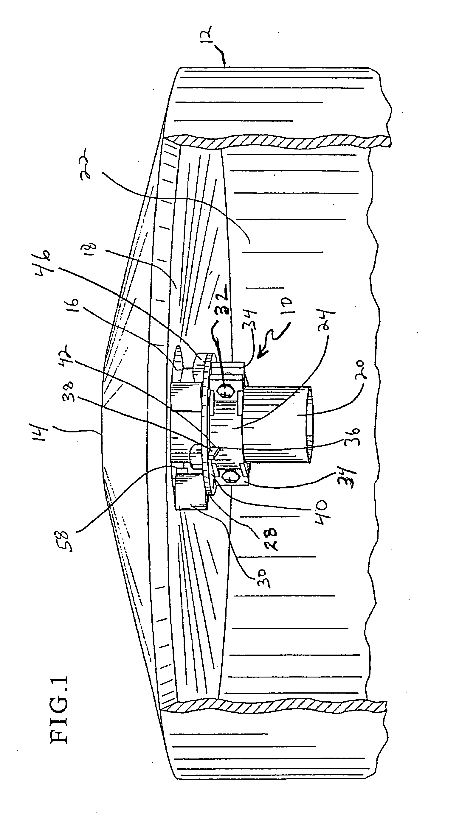 Water softener manifold retainer assembly