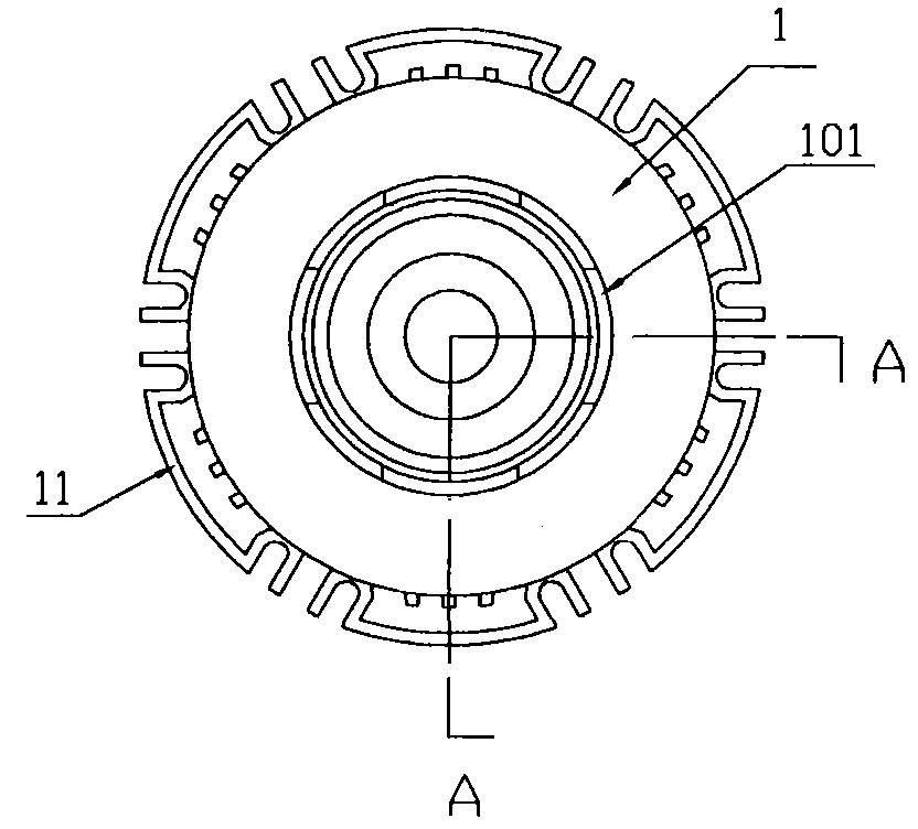 Isolation type heat dissipation device of LED (light-emitting diode) lamp