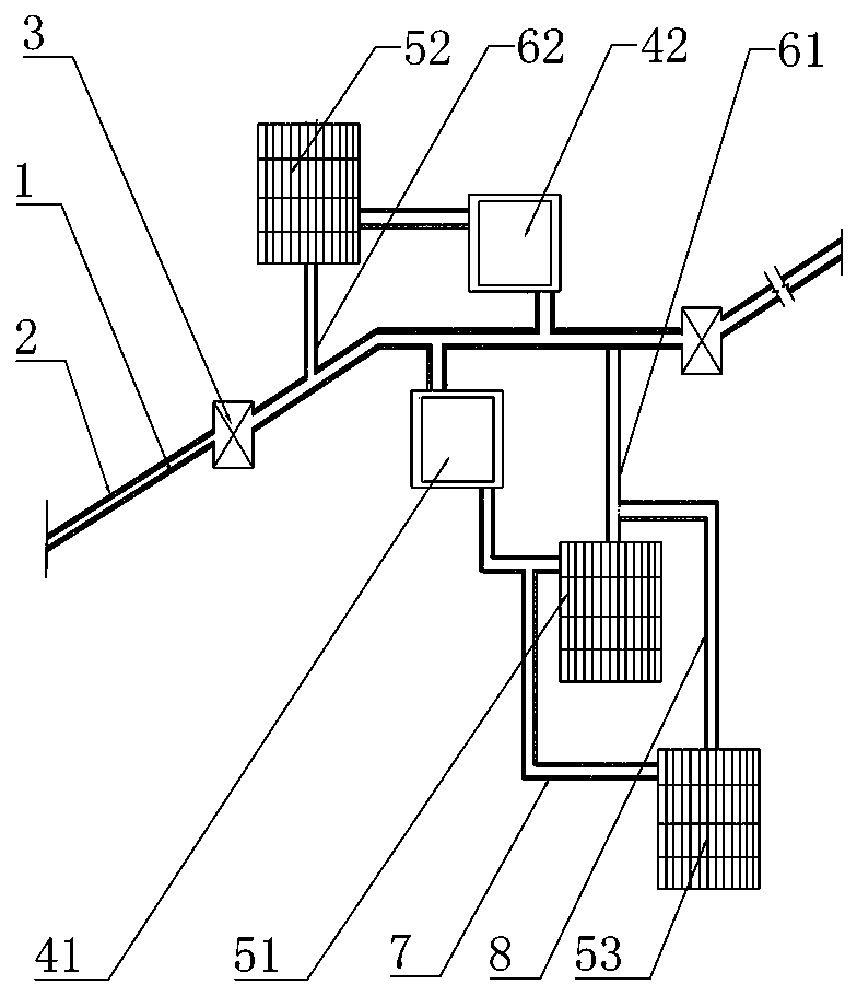 Cascade pumping station regulated reservoir system based on water balance