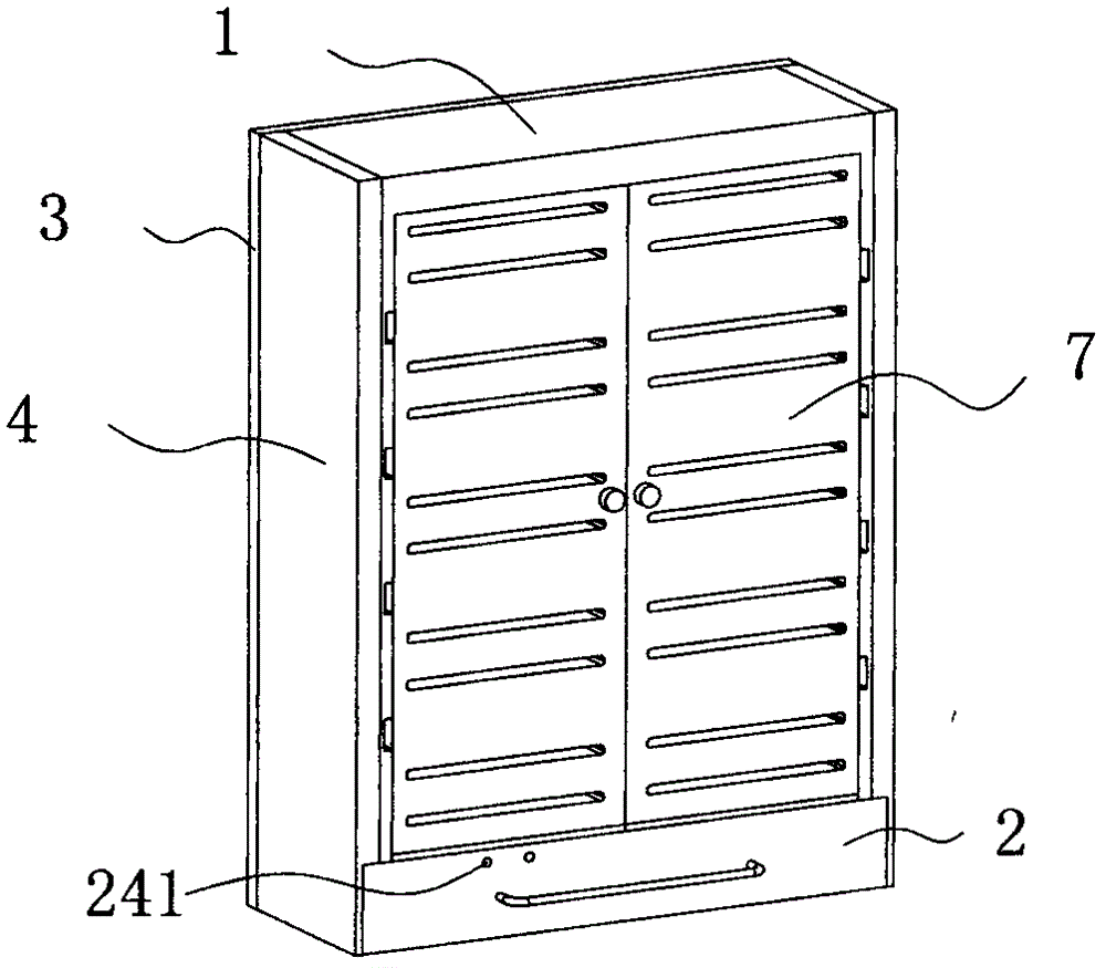 Internally ventilated multilayer shoe cabinet