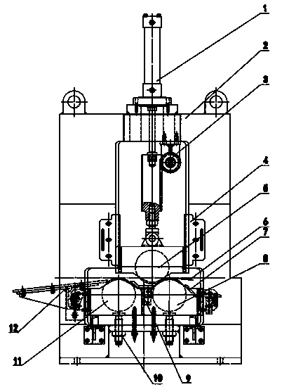 Three-roller strip head forming device with pinching function