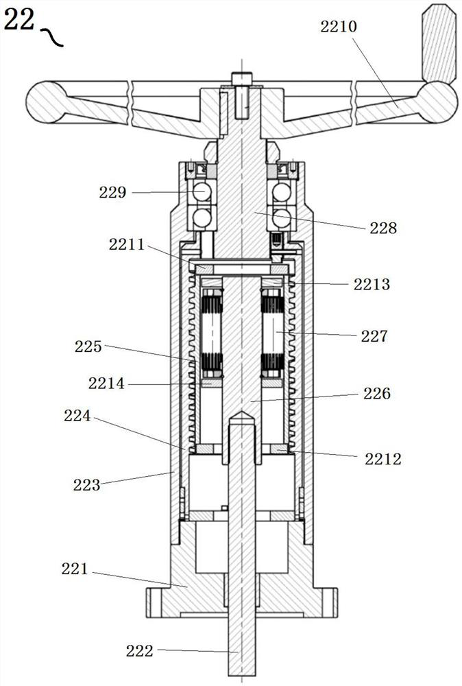 Safe self-locking quick connector for pressure pipelines