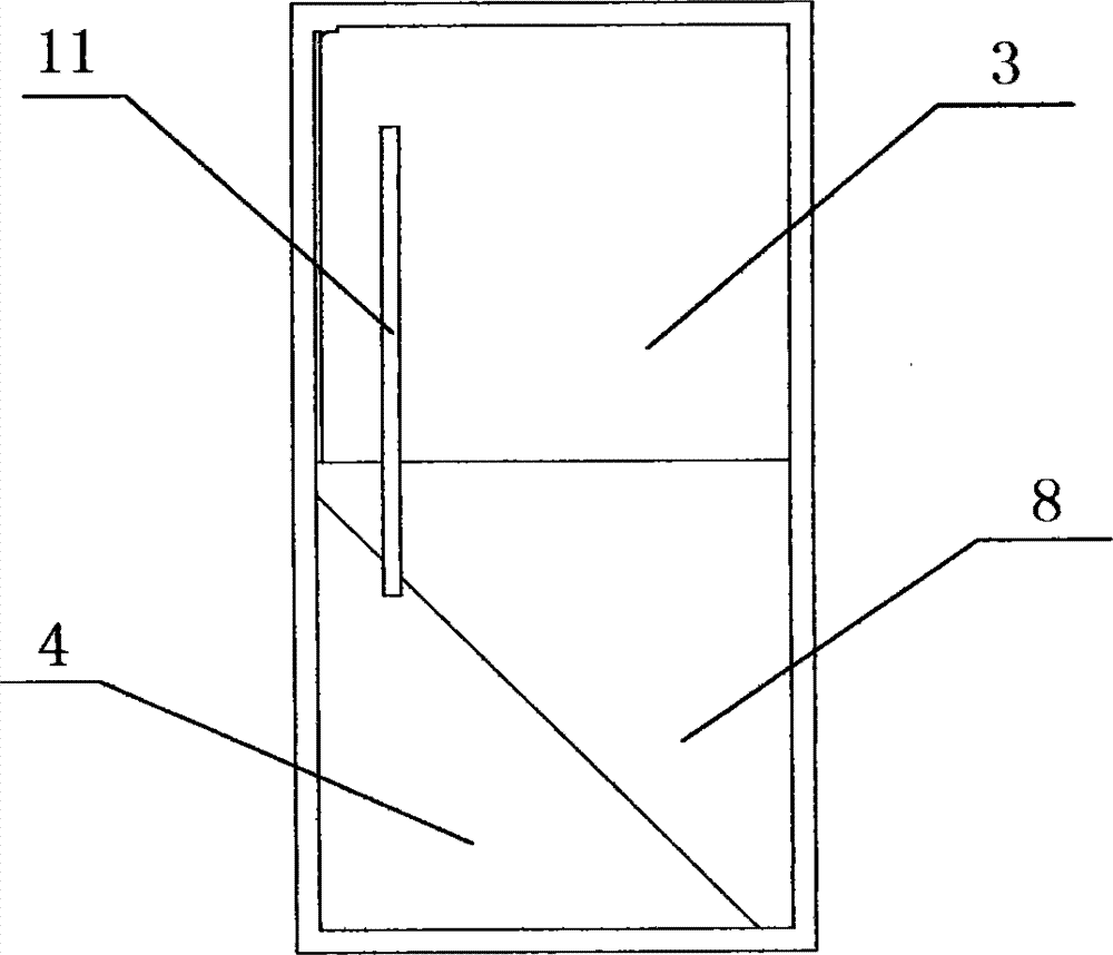 Vertical revolving door with baffle