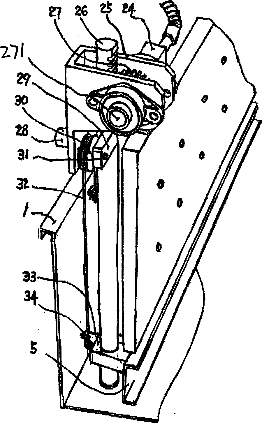 Conveyor of continuous food heating cooling conveying device and cover lifting device