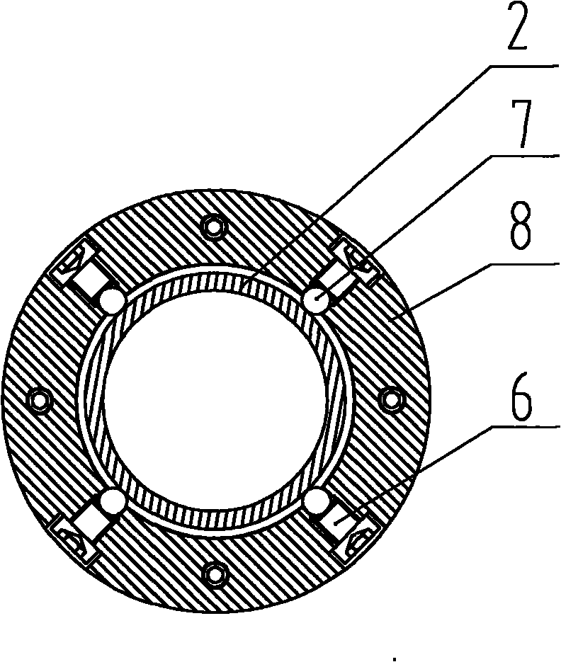 Self-enclosed coaxial equal-angle alternate rotary descaling header device