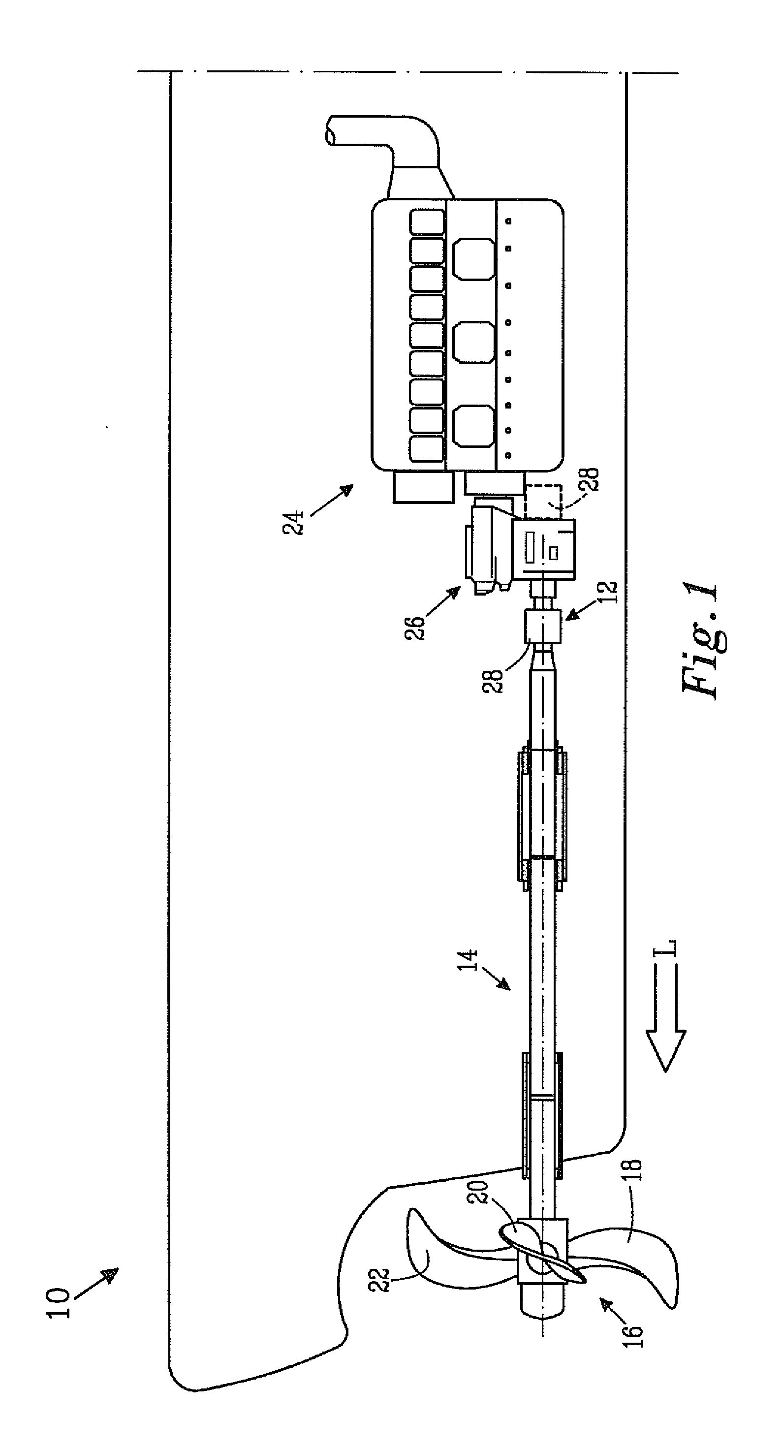 Adjustable propeller arrangement and a method of distributing fluid to and/or from such an adjustable propeller arrangement
