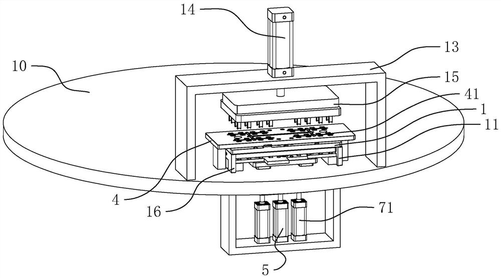 An automatic assembly device for scissor feet