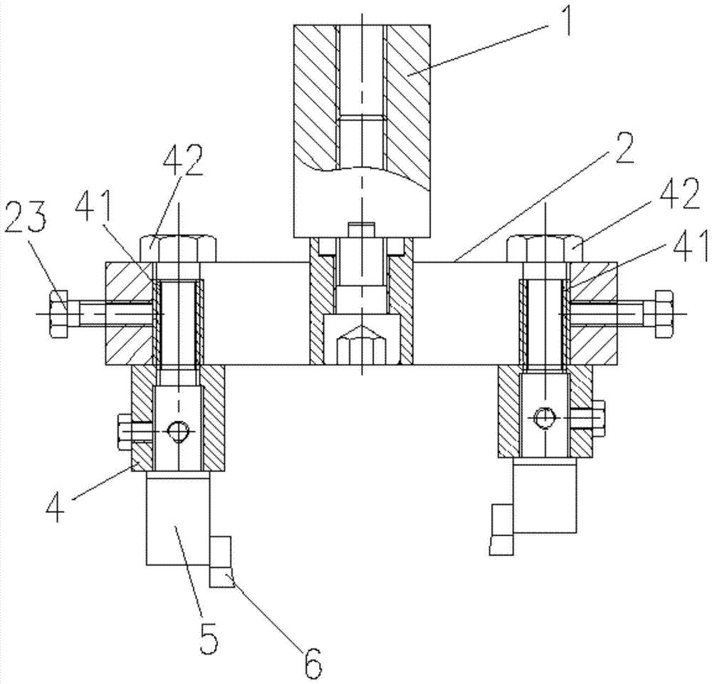 Adjustable tool for machining outer cylindrical surface and using method thereof