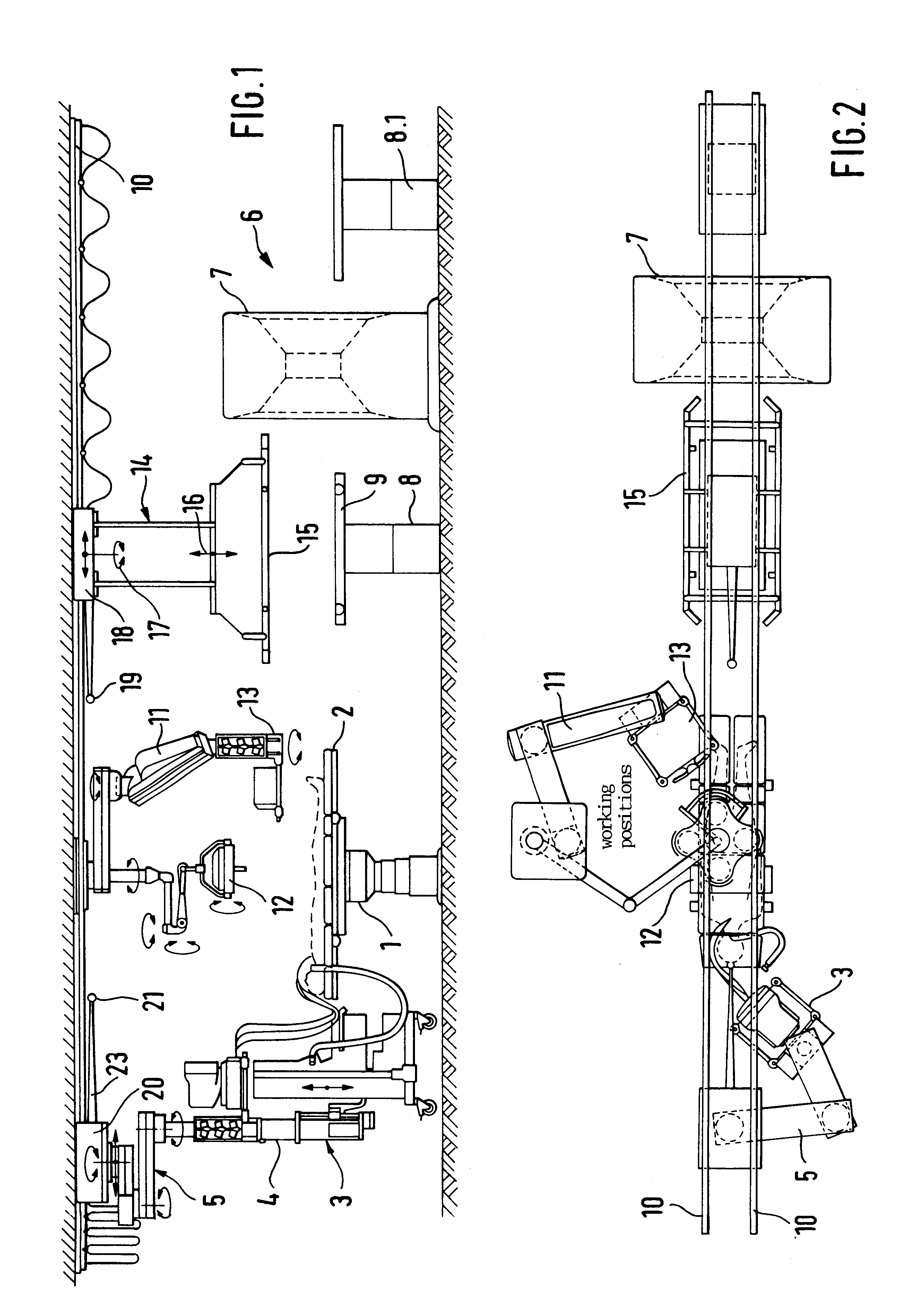 Operating apparatus comprising an operating support post with a detachable operating table top