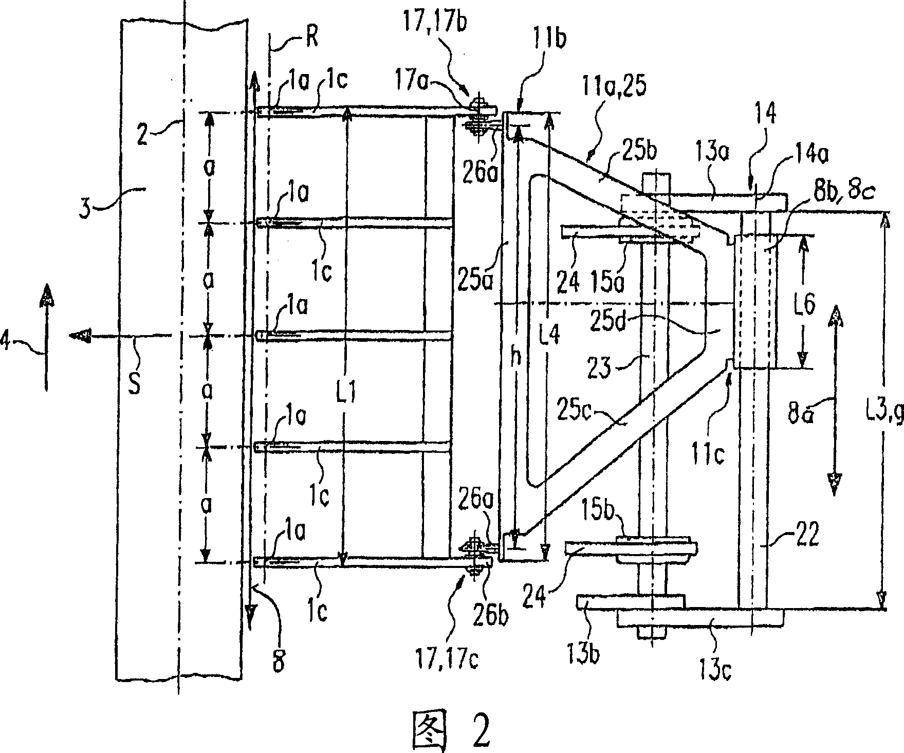 Apparatus for cutting of an extruded strand of plastically deformable material, preferably of clay