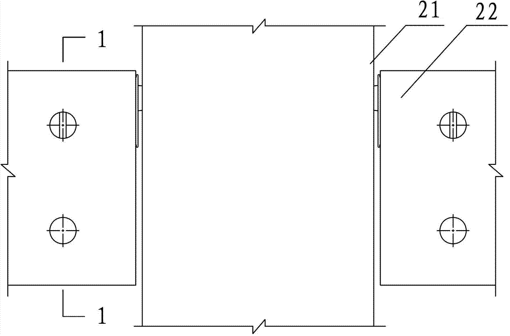 Connecting joint of upright column and crossbeam of curtain wall