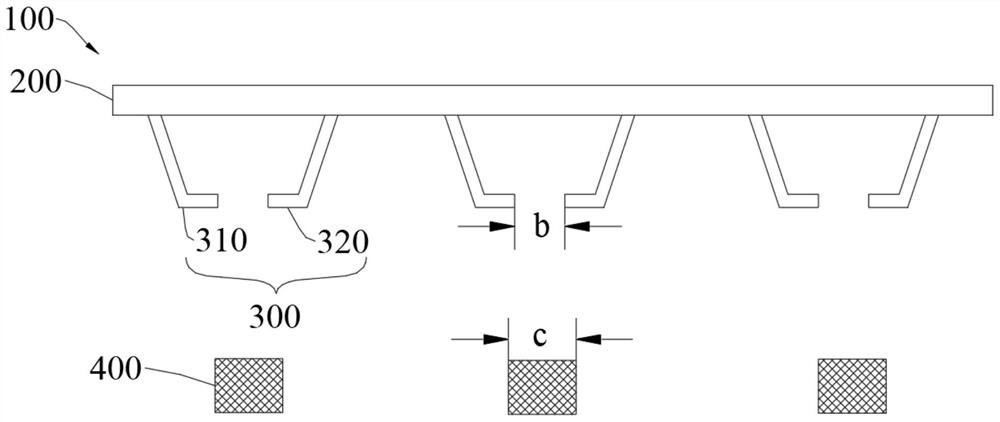 Transfer device of LED chip and manufacturing method of display panel