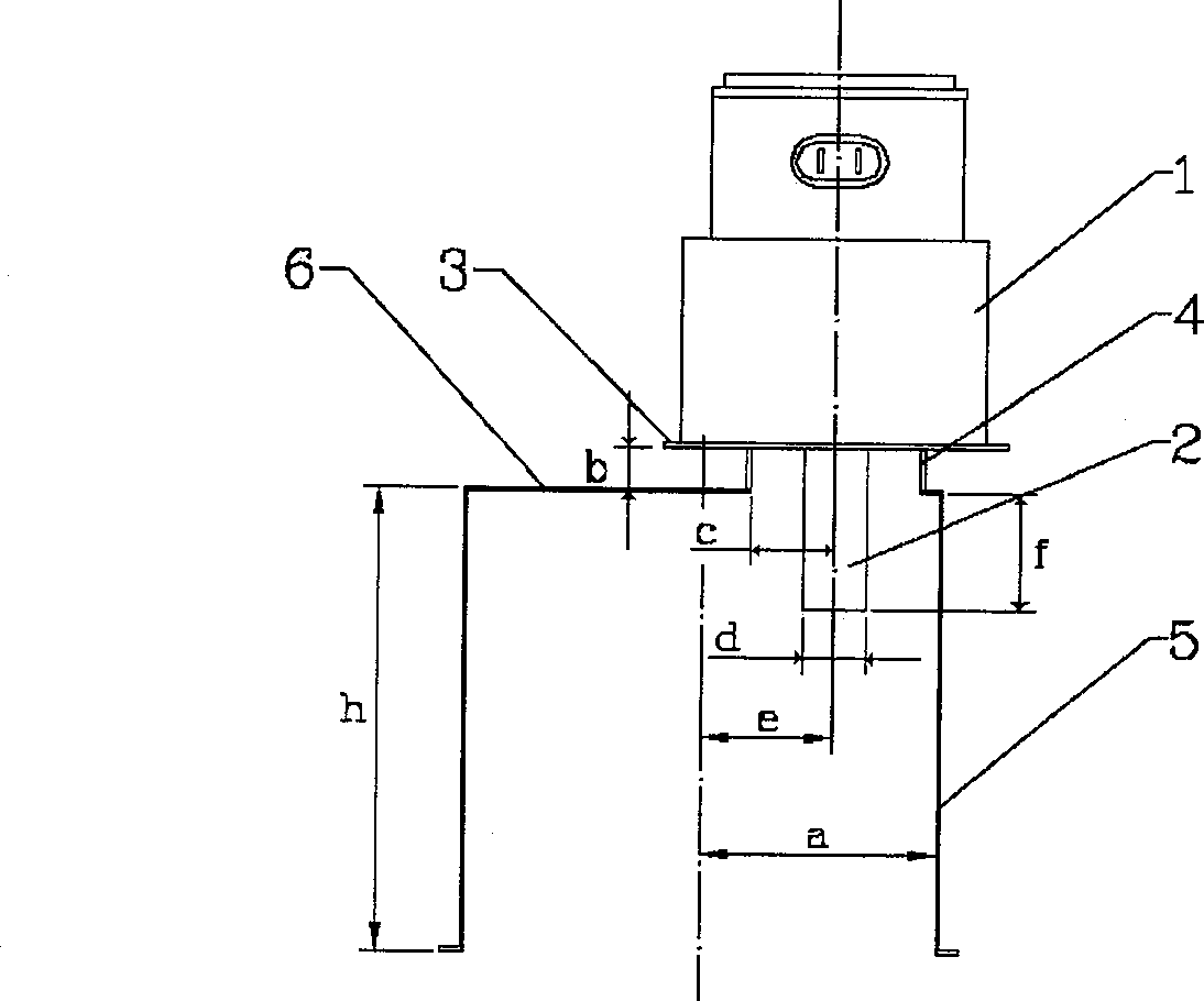 Directly-coupling cup-shaped microwave energy-feeding antenna and array microwave heater thereof