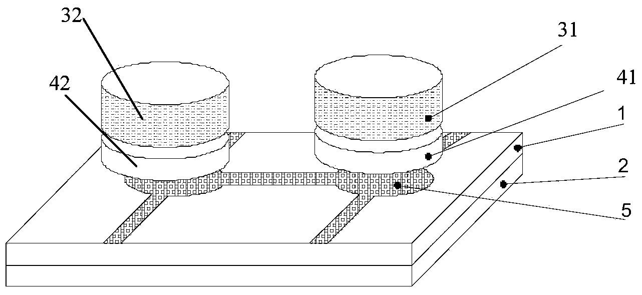 Two-junction microstrip circulator with magnetic shielding case and assembly formed by same