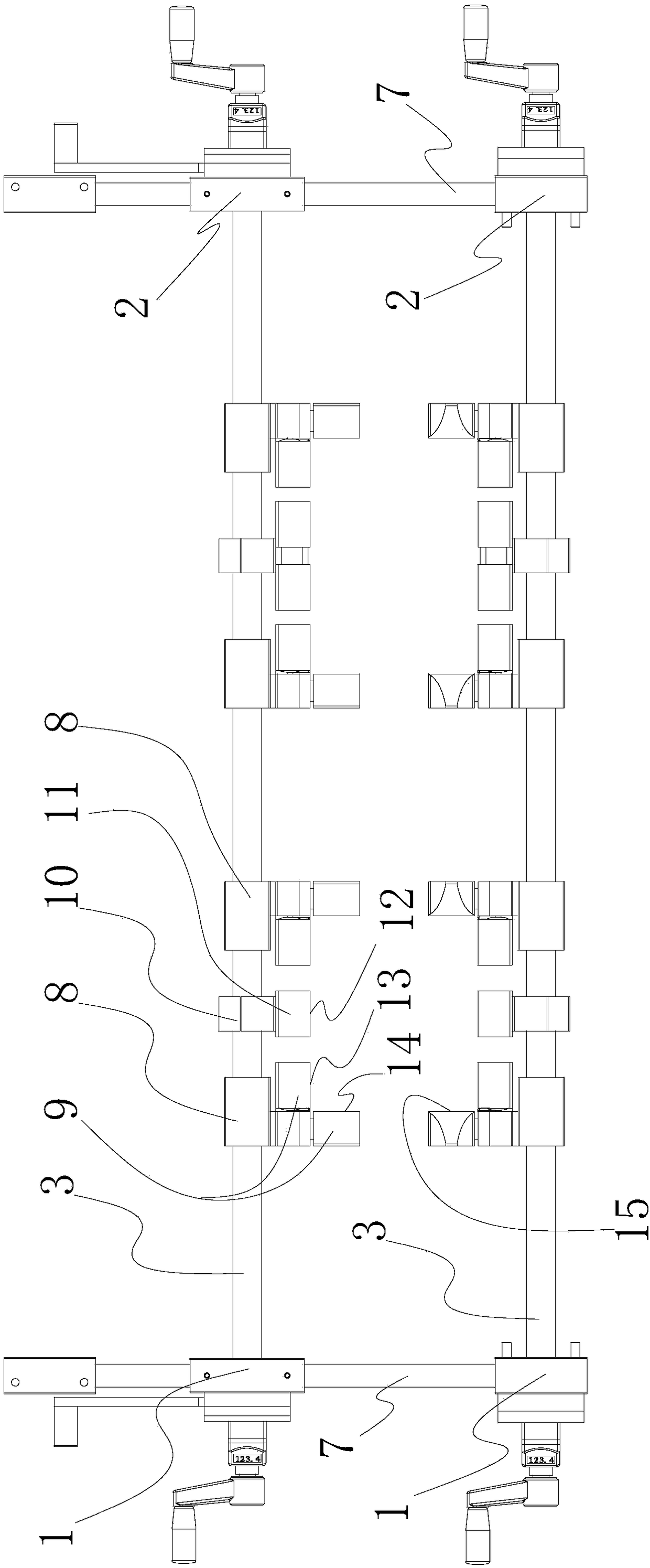 Forming device for carton extrusion forming