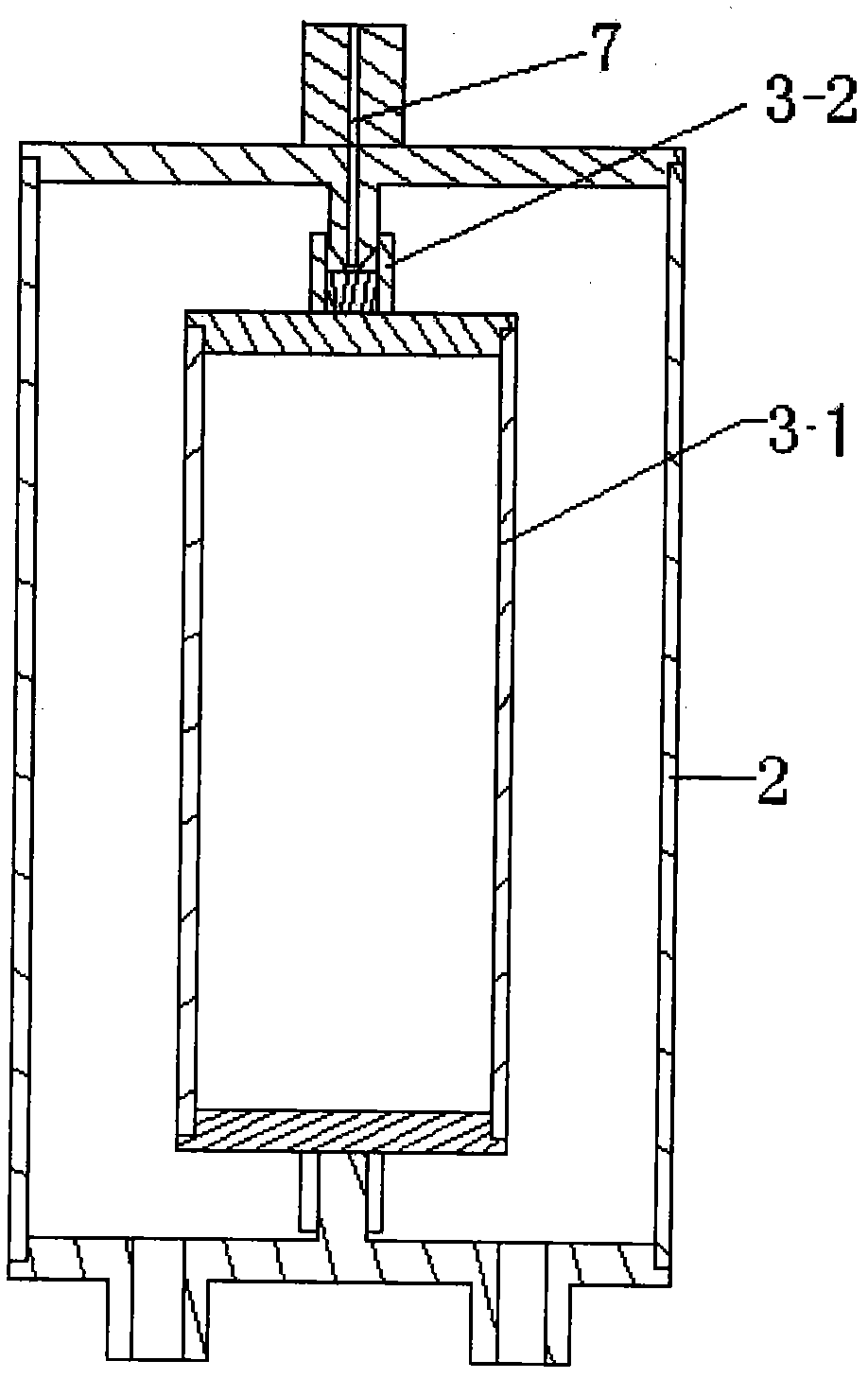 Electrolytic ozone generating device for recycling cathode water