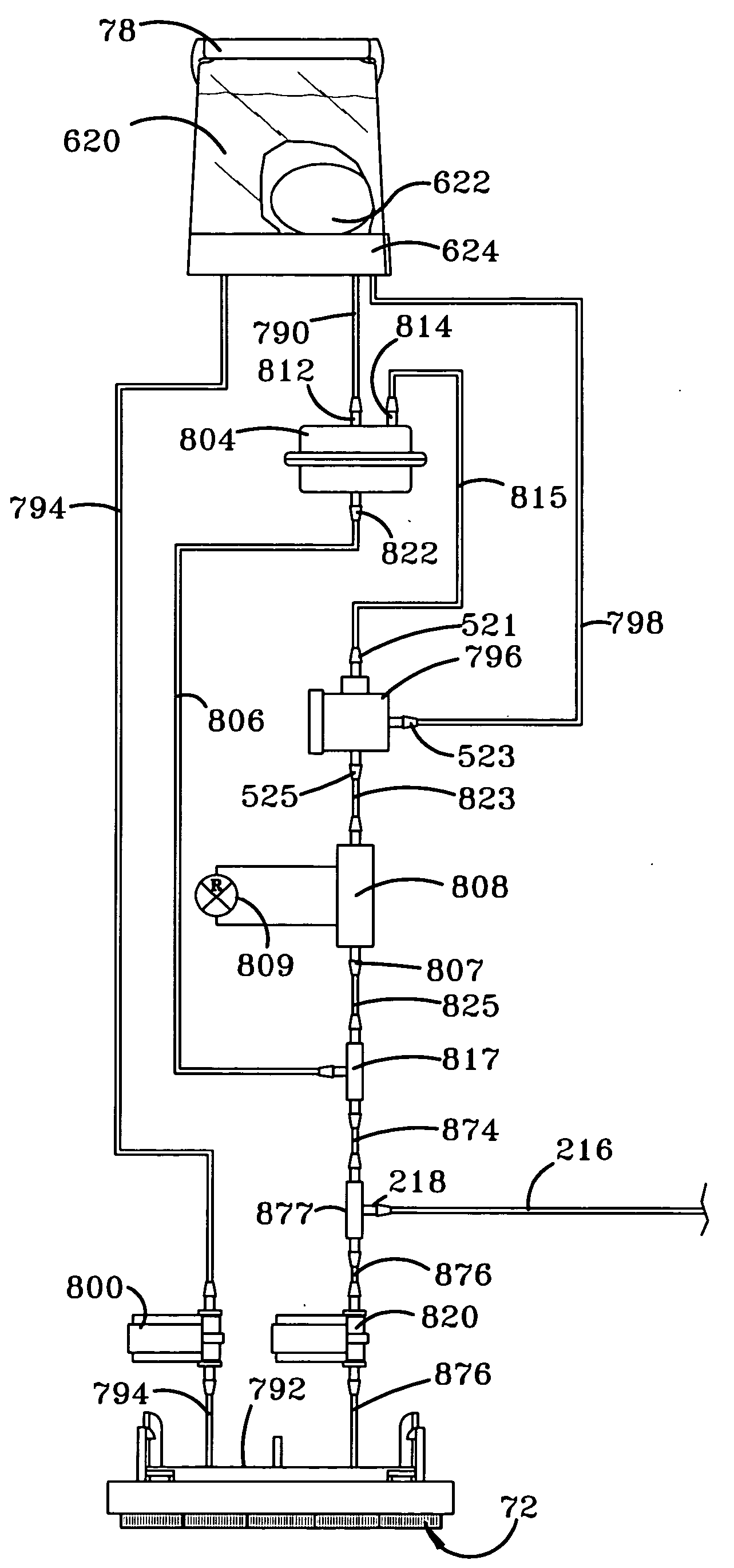 Solution distribution arrangement for a cleaning machine