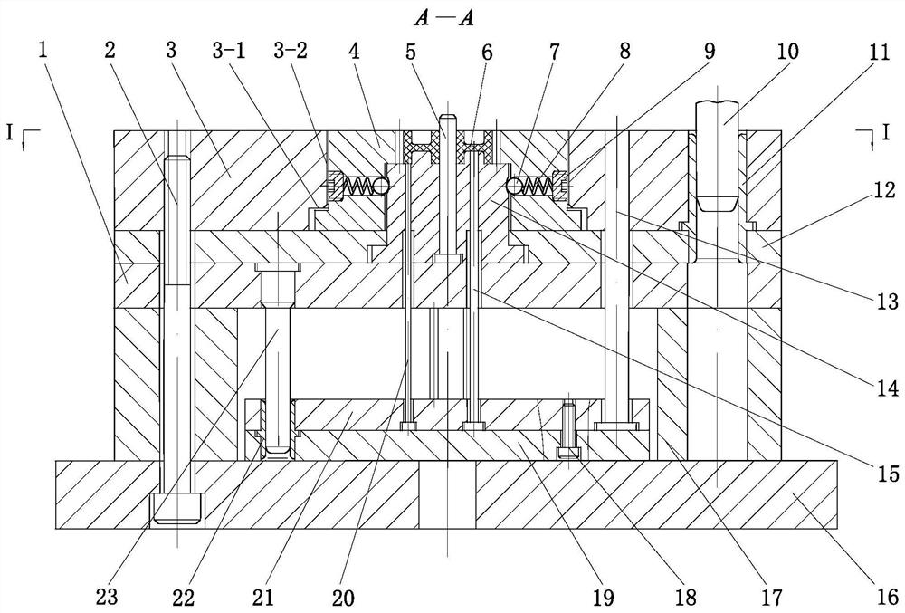 A helical gear plastic part demoulding device and method with ejector assisting cavity rotation