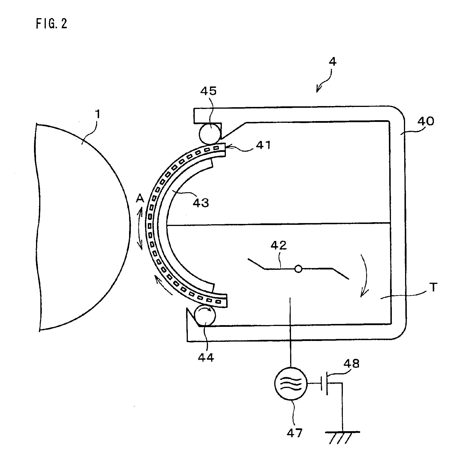 Developing device conveying toner using a traveling-wave electric field and image forming apparatus using same