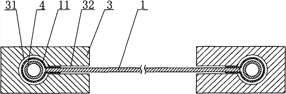 Connection structure between door body and sliding rail of car shed door