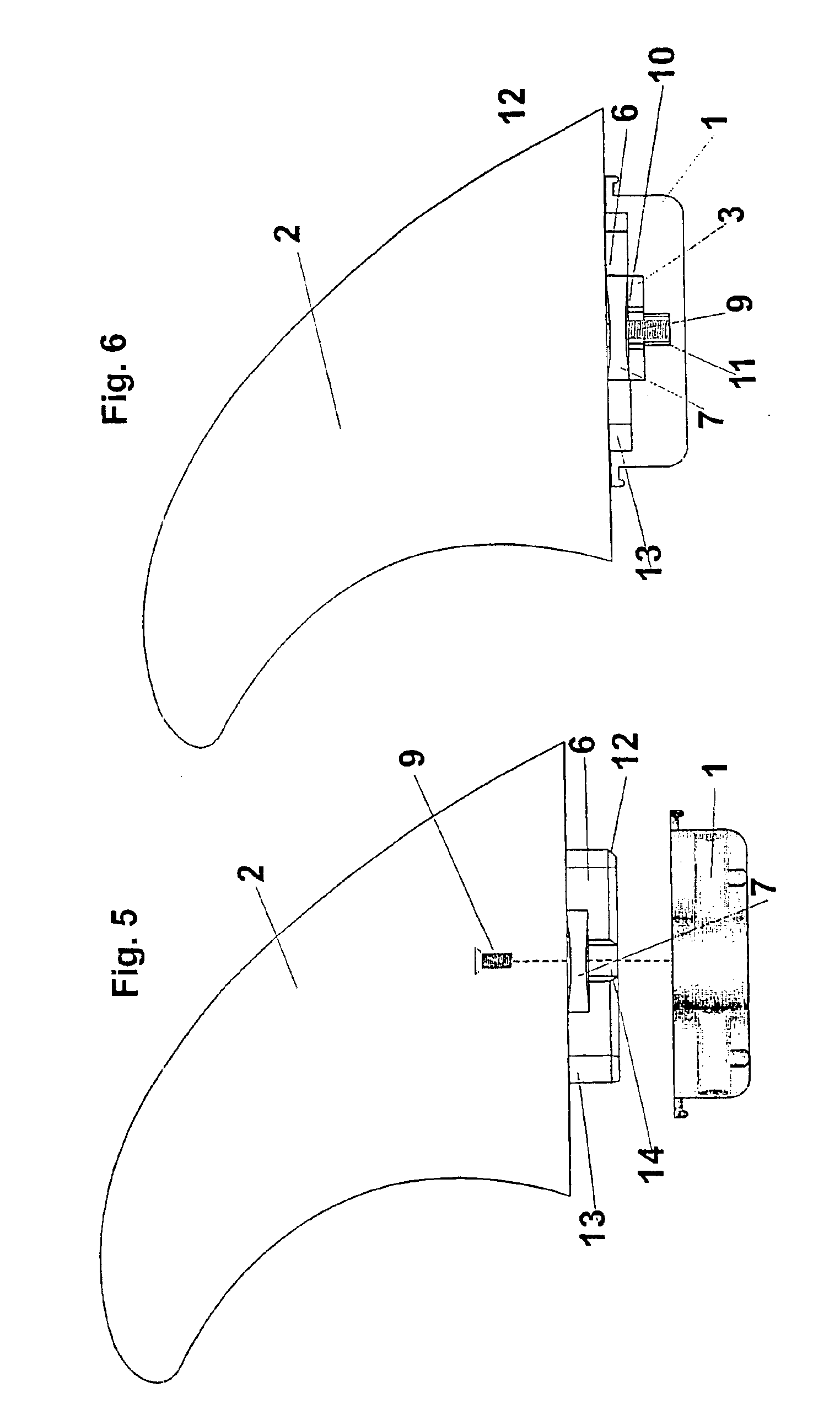 Constructive disposition of adjustment of the removable lateral fins in surfboard