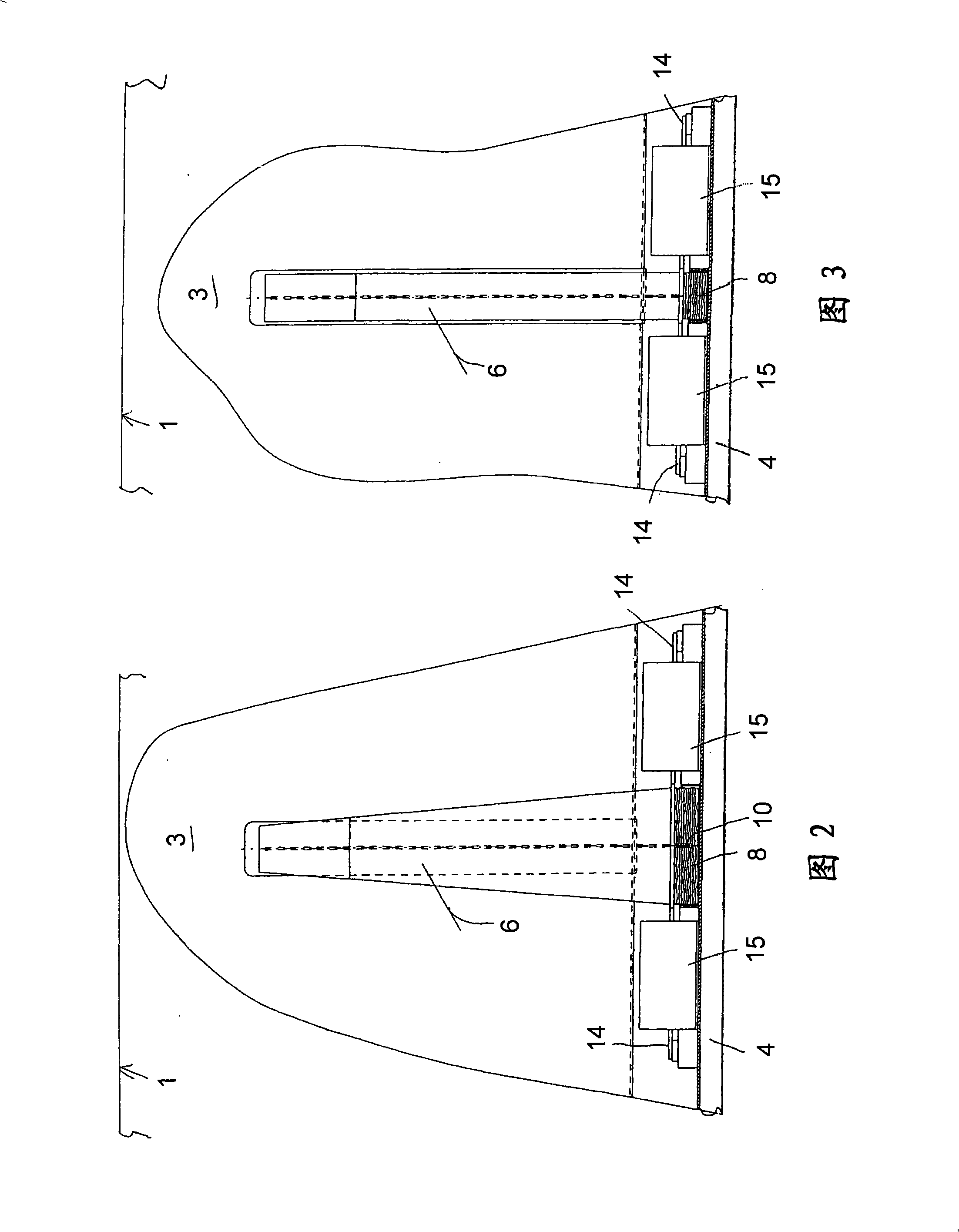 Device for mounting a tank in a ship