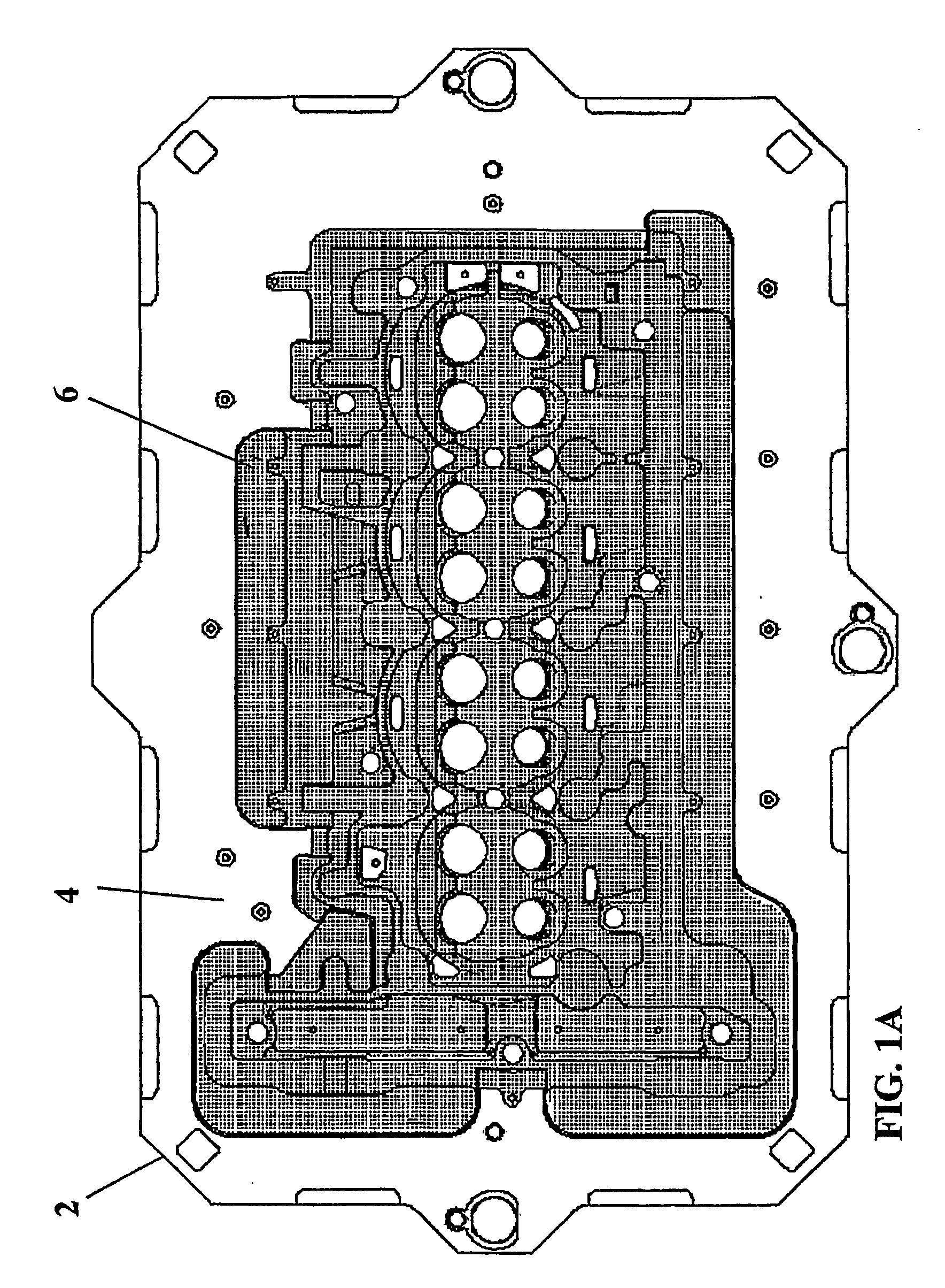 Layered manufactured articles having small-width fluid conduction vents and methods of making same