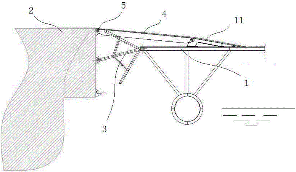 Gangway structure for connecting floating bridge with floating platform