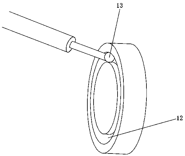 Wheel change excavator capable of being automatically lubricated and wheel change method thereof
