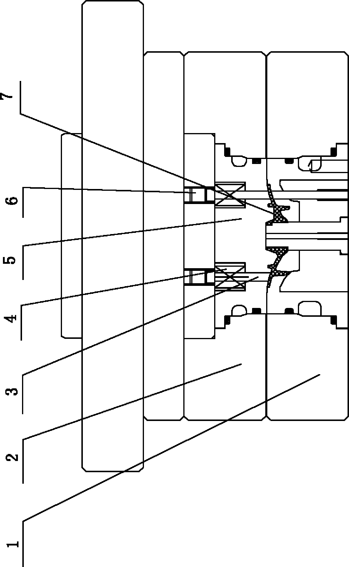 Dynamic balance regulating structure of round product