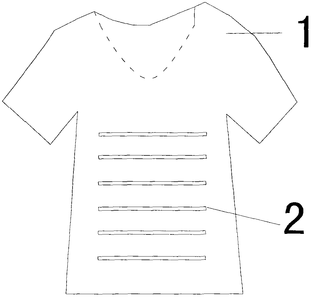 T-shirt with fabric provided with variable patterns and hollowed-out back part